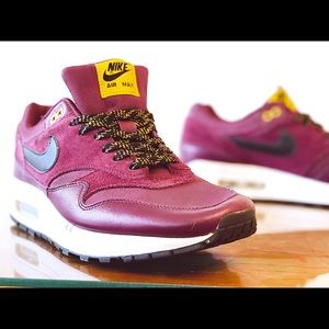 Nike Air Max Maroon / Purple